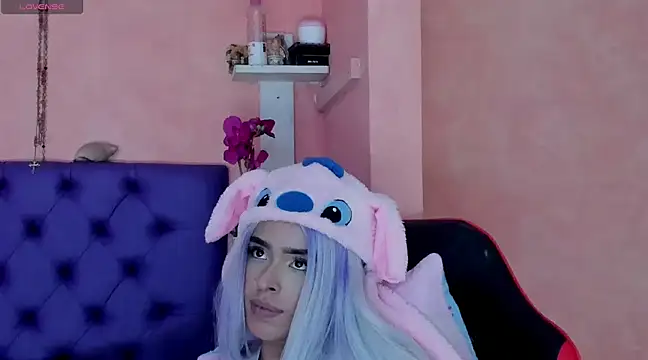 Cloeandtyfanny online show from December 31, 6:16 am