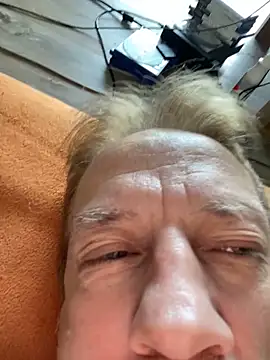 Snapshot of Cordt30 chatting on November 3, 8:59 am Cordt30 online show from November 3, 8:59 am