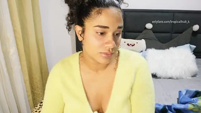 Mysensualbrunette1 online show from December 22, 11:46 pm