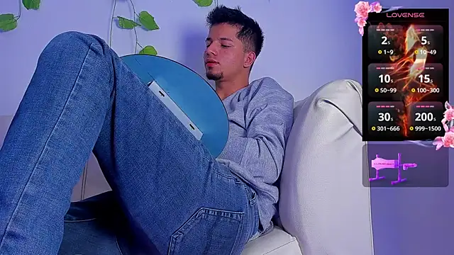 Issac james  online show from December 29, 8:11 am