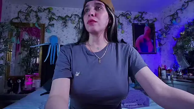 Elizabeth77  online show from January 16, 7:20 pm