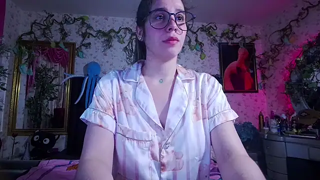Elizabeth77  online show from February 22, 12:19 pm