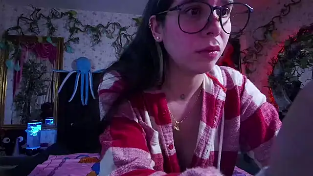Elizabeth77  online show from March 10, 10:15 am