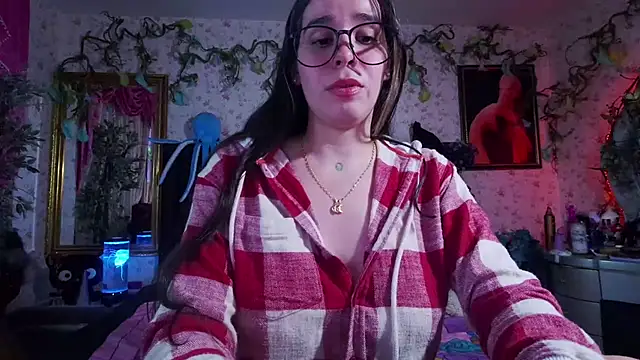 Elizabeth77  online show from March 10, 8:12 pm