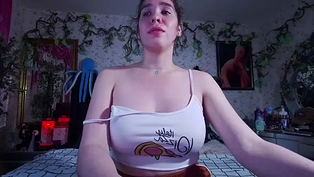 Elizabeth77  online show from September 16, 10:22 pm