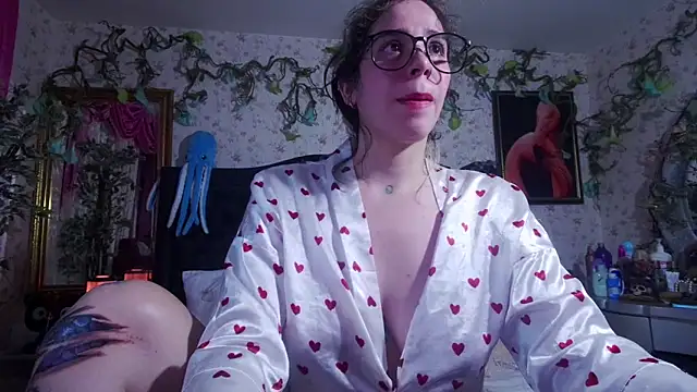 Elizabeth77  online show from October 4, 10:24 am