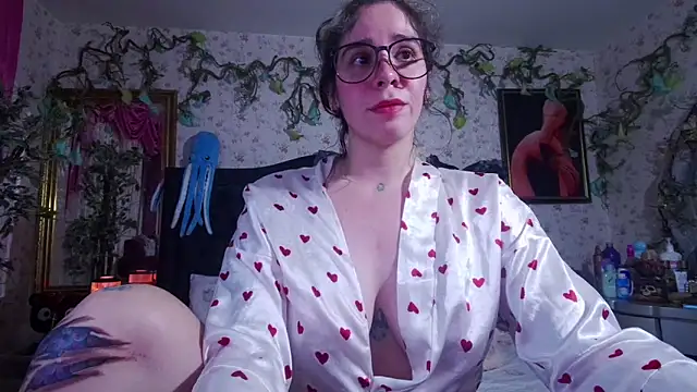 Elizabeth77  online show from October 4, 10:30 pm