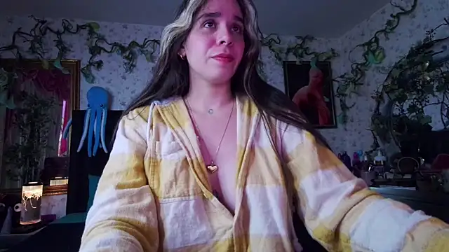 Elizabeth77  online show from October 13, 8:09 pm