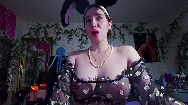 Elizabeth77  online show from November 1, 9:28 pm