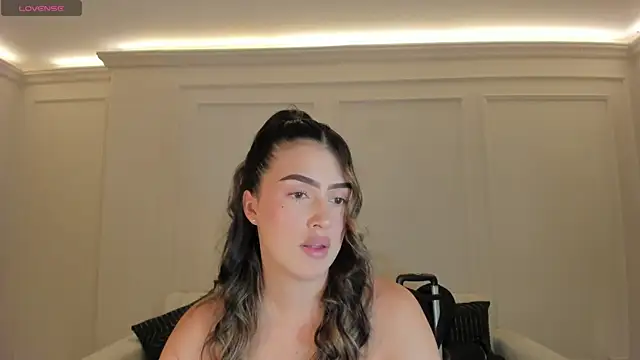 PaulinaSantos  online show from March 4, 7:53 pm