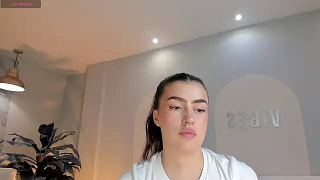 PaulinaSantos  online show from March 28, 7:35 pm