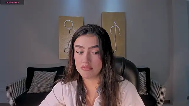 PaulinaSantos  online show from May 8, 1:16 pm