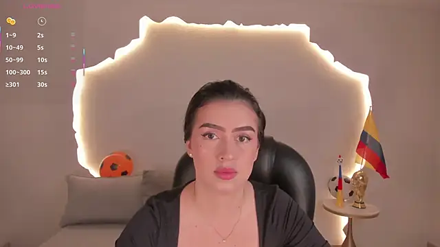 Snapshot of PaulinaSantos_ chatting on June 21, 5:48 pm PaulinaSantos online show from June 21, 5:48 pm