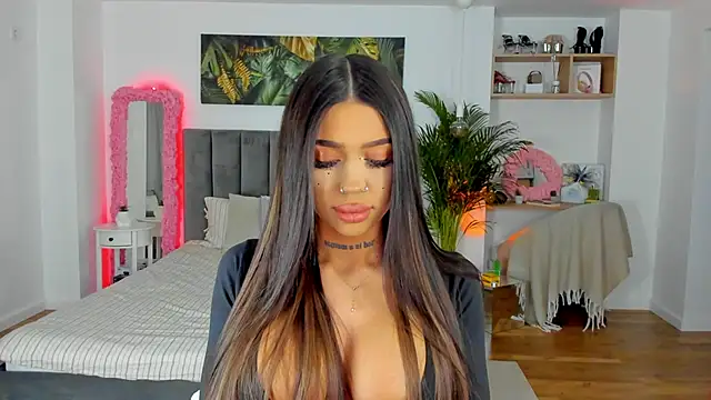 Fancy Jenn online show from January 25, 6:35 pm