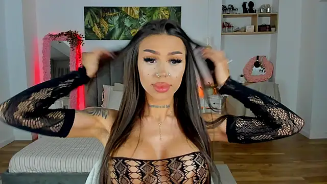 Fancy Jenn online show from October 6, 6:49 pm