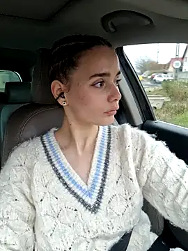 Snapshot of SophieCharm chatting on November 26, 12:06 pm SophieCharm online show from November 26, 12:06 pm