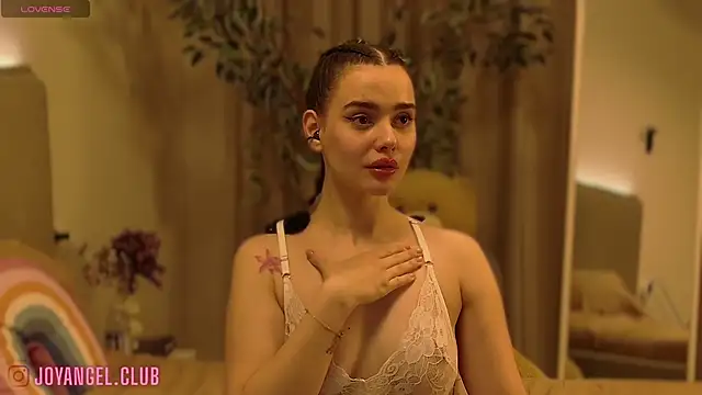 Snapshot of SophieCharm chatting on March 13, 6:58 pm SophieCharm online show from March 13, 6:58 pm