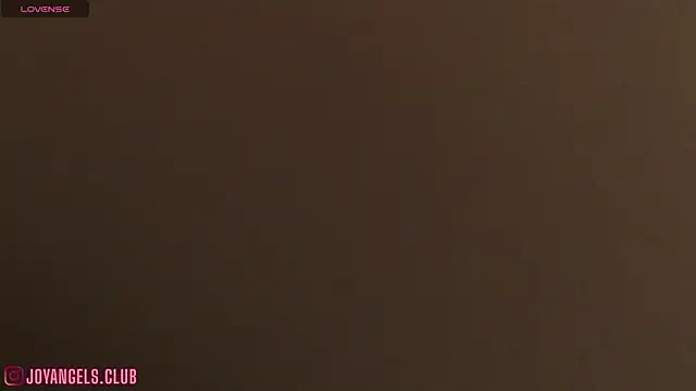 Snapshot of SophieCharm chatting on April 9, 7:36 am SophieCharm online show from April 9, 7:36 am