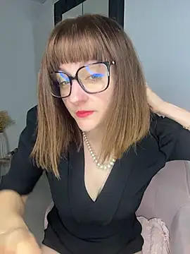 victoirenextdoor online show from November 16, 5:40 pm