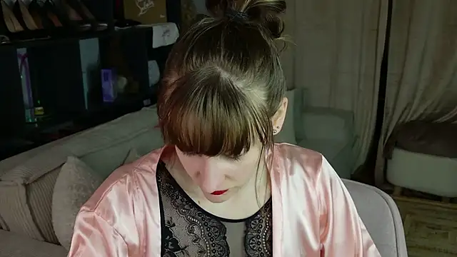 victoirenextdoor online show from March 14, 11:43 pm