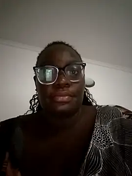 Snapshot of Toomuch_Squirt chatting on March 6, 5:22 pm Toomuch Squirt online show from March 6, 5:22 pm