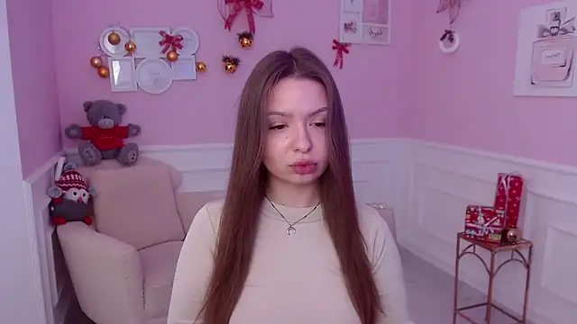Snapshot of LucySkilar chatting on December 31, 5:33 am LucySkilar online show from December 31, 5:33 am
