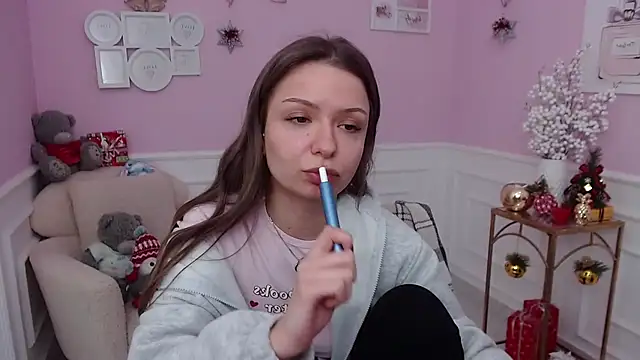 LucySkilar online show from January 6, 6:39 am