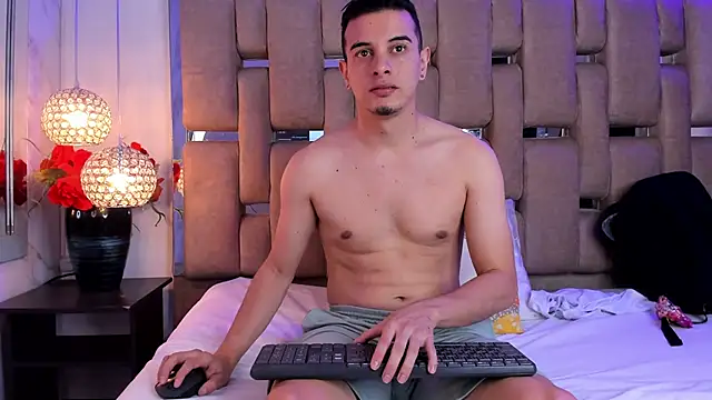 Maximo   online show from September 10, 8:42 pm