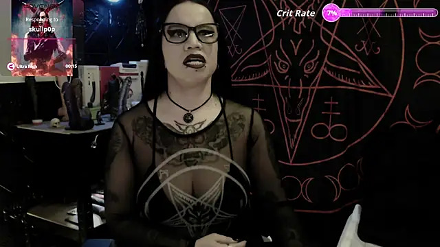 Evil Queen 666 online show from May 3, 5:46 am