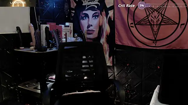 Evil Queen 666 online show from June 26, 7:02 am