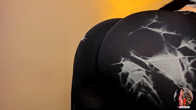 leslie k online show from February 7, 3:23 am