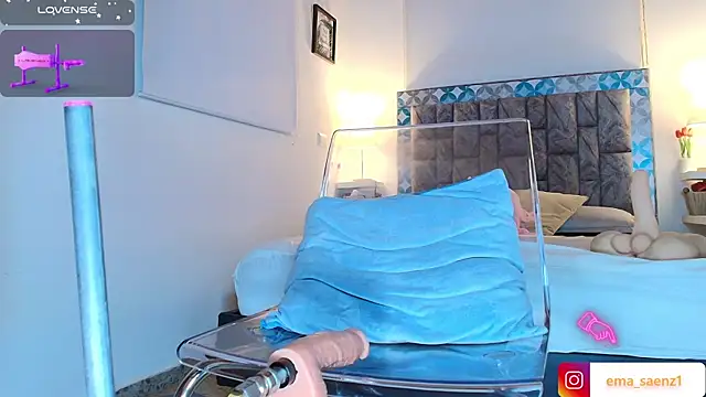 ema  saenz online show from November 15, 2:02 pm