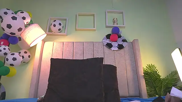 patty m online show from June 25, 11:59 am