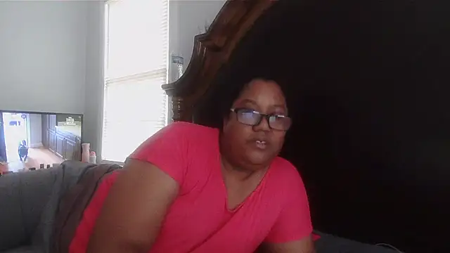 Snapshot of ebonyred chatting on February 26, 8:00 pm ebonyred online show from February 26, 8:00 pm