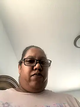 Snapshot of ebonyred chatting on September 20, 4:41 pm ebonyred online show from September 20, 4:41 pm