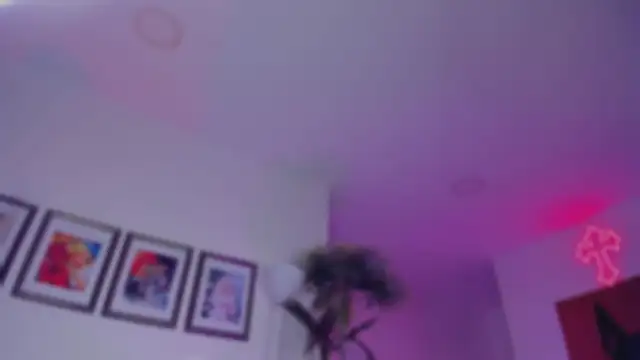 Taylor  foxxx online show from October 3, 6:10 am