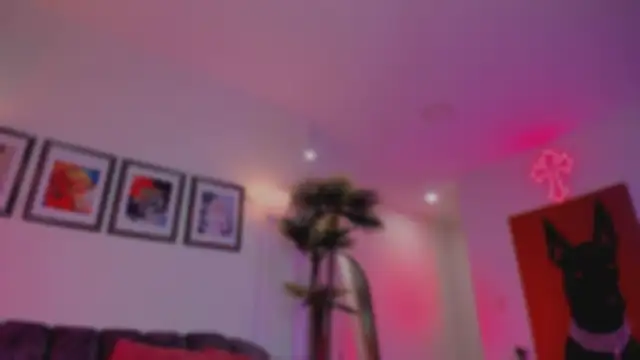 Taylor  foxxx online show from February 4, 7:14 am