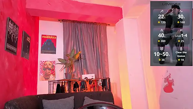 Snapshot of GaelOconner chatting on February 16, 2:40 am GaelOconner online show from February 16, 2:40 am