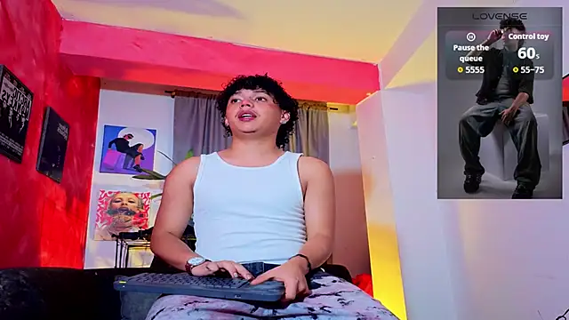 Snapshot of GaelOconner chatting on March 22, 3:32 am GaelOconner online show from March 22, 3:32 am