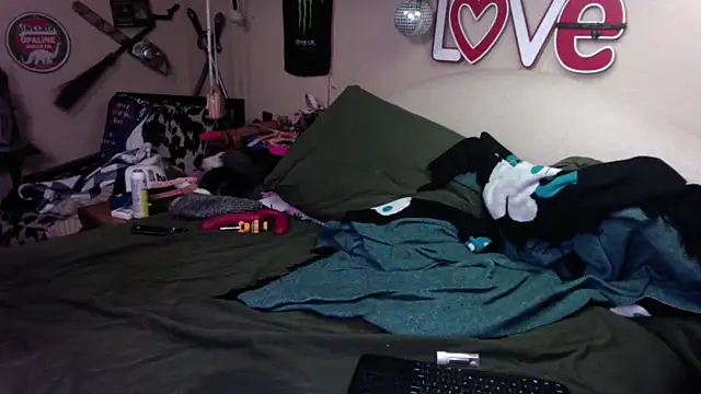 Snapshot of Blakelytgirl chatting on January 22, 10:40 am Blakelytgirl online show from January 22, 10:40 am