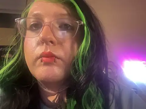 Snapshot of Blakelytgirl chatting on February 19, 5:14 am Blakelytgirl online show from February 19, 5:14 am