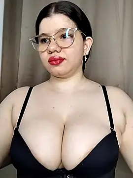 Snapshot of Danzel1105 chatting on September 18, 9:22 am Danzel1105 online show from September 18, 9:22 am