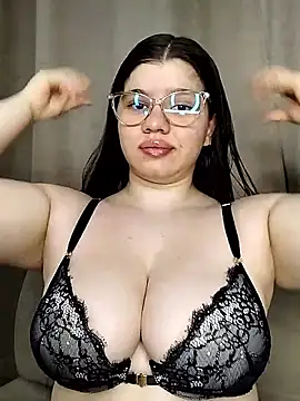 Snapshot of Danzel1105 chatting on October 8, 9:40 am Danzel1105 online show from October 8, 9:40 am