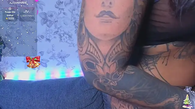 tattooedBabyy online show from December 18, 7:15 am