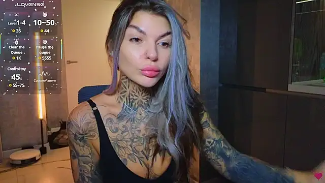 tattooedBabyy online show from March 12, 12:15 pm