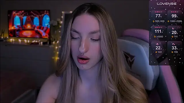 Snapshot of Lexy_kiky chatting on December 16, 8:16 pm Lexy kiky online show from December 16, 8:16 pm
