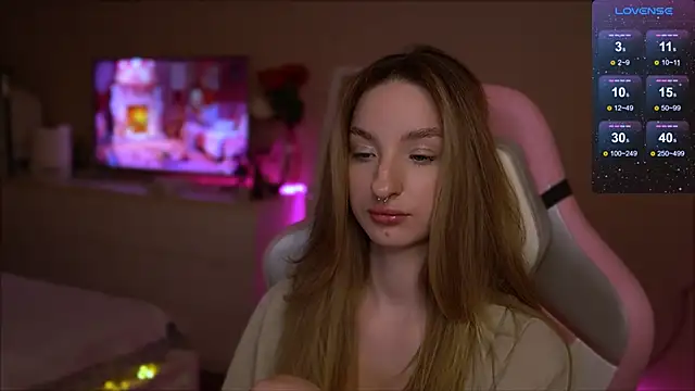 Snapshot of Lexy_kiky chatting on February 21, 9:32 pm Lexy kiky online show from February 21, 9:32 pm