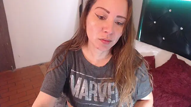 camila delarosa online show from October 18, 12:39 pm