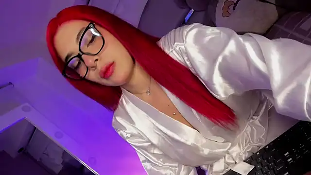 Dalila Thoms online show from December 26, 10:26 am