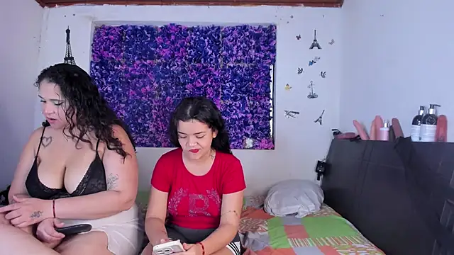 Snapshot of sharon_strom chatting on November 21, 4:22 am sharon strom online show from November 21, 4:22 am